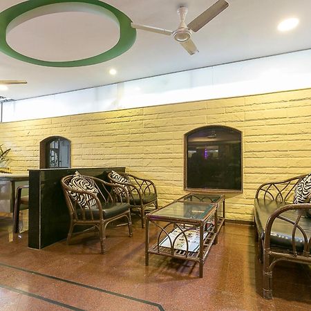 Treebo Trend New Castle Hotel Mumbai Bagian luar foto