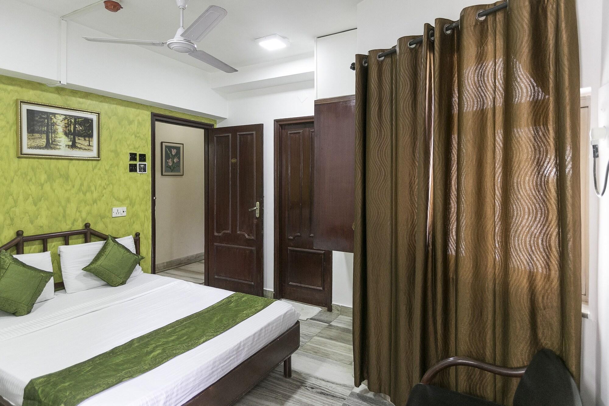 Treebo Trend New Castle Hotel Mumbai Bagian luar foto