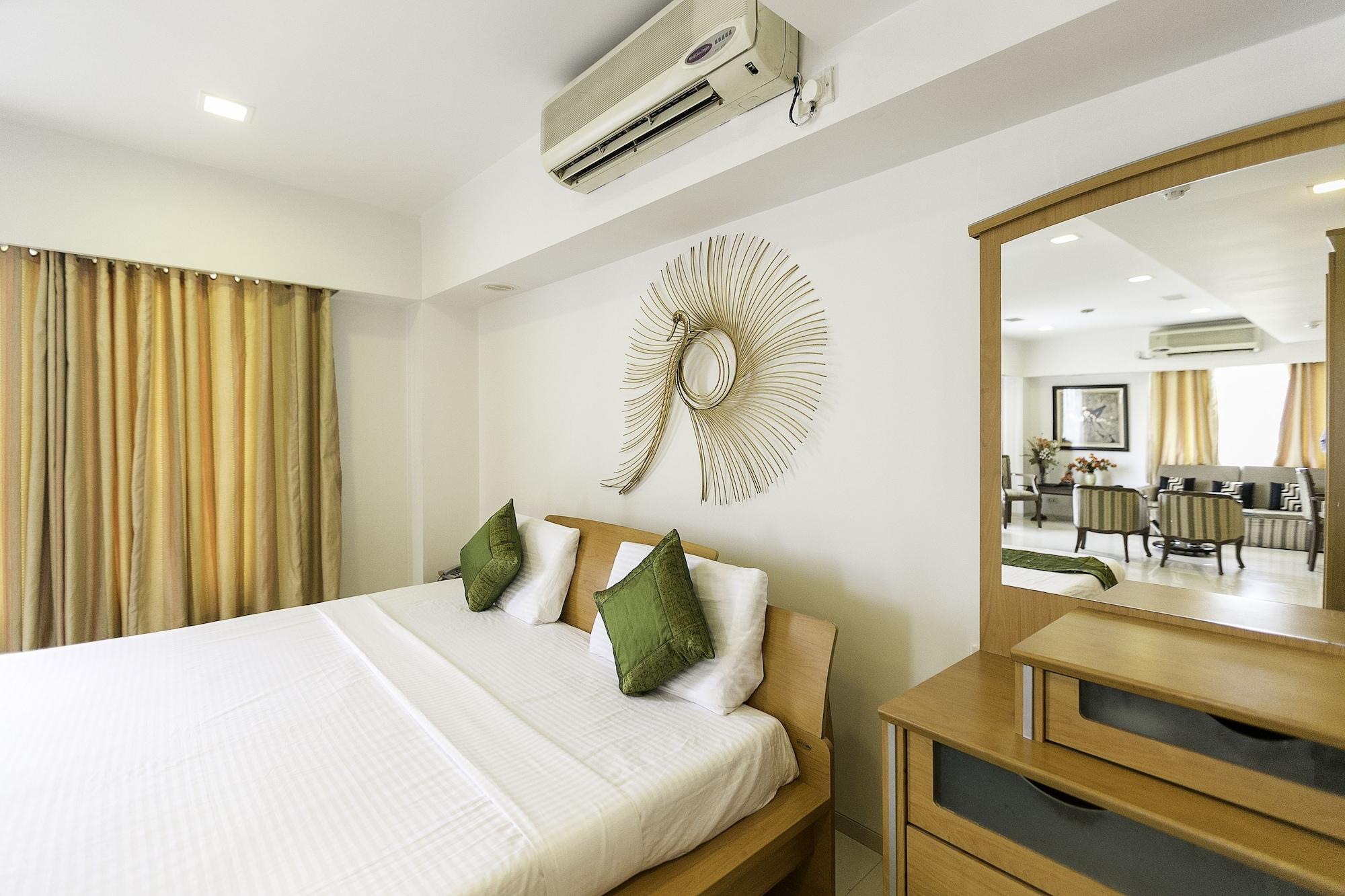 Treebo Trend New Castle Hotel Mumbai Bagian luar foto