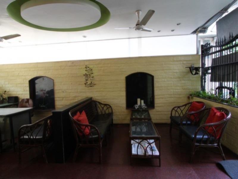 Treebo Trend New Castle Hotel Mumbai Bagian luar foto